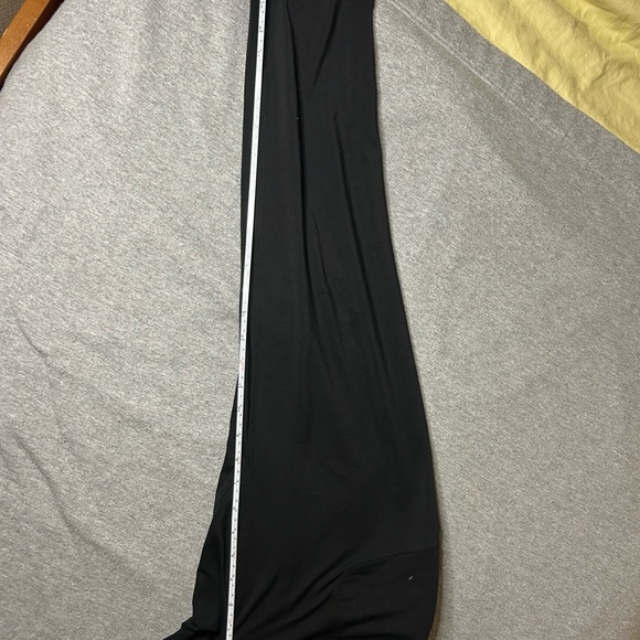 LULULEMON MENS JOGGERS. Size L - Picture 5 of 6